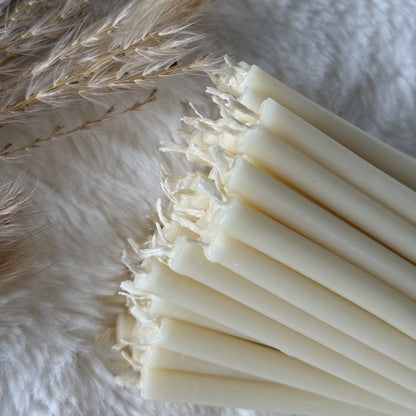 White beeswax taper candles 10.4″, tapers with dried grass on white fur