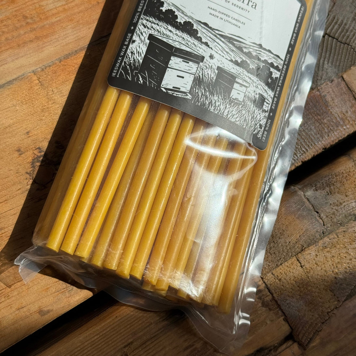 Natural beeswax taper candles 10.4″, closeup label closterra